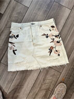 Abercrombie & Fitch White Denim Mini Skirt with Pink & Brown Floral Embroidery